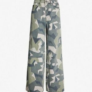 TOPSHOP Wide Leg High Waisted Camo Denim Pants